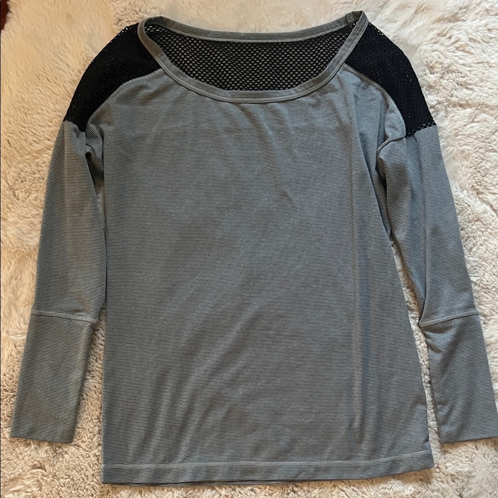 Z By Zella Size XS Women's Gray and Black Top